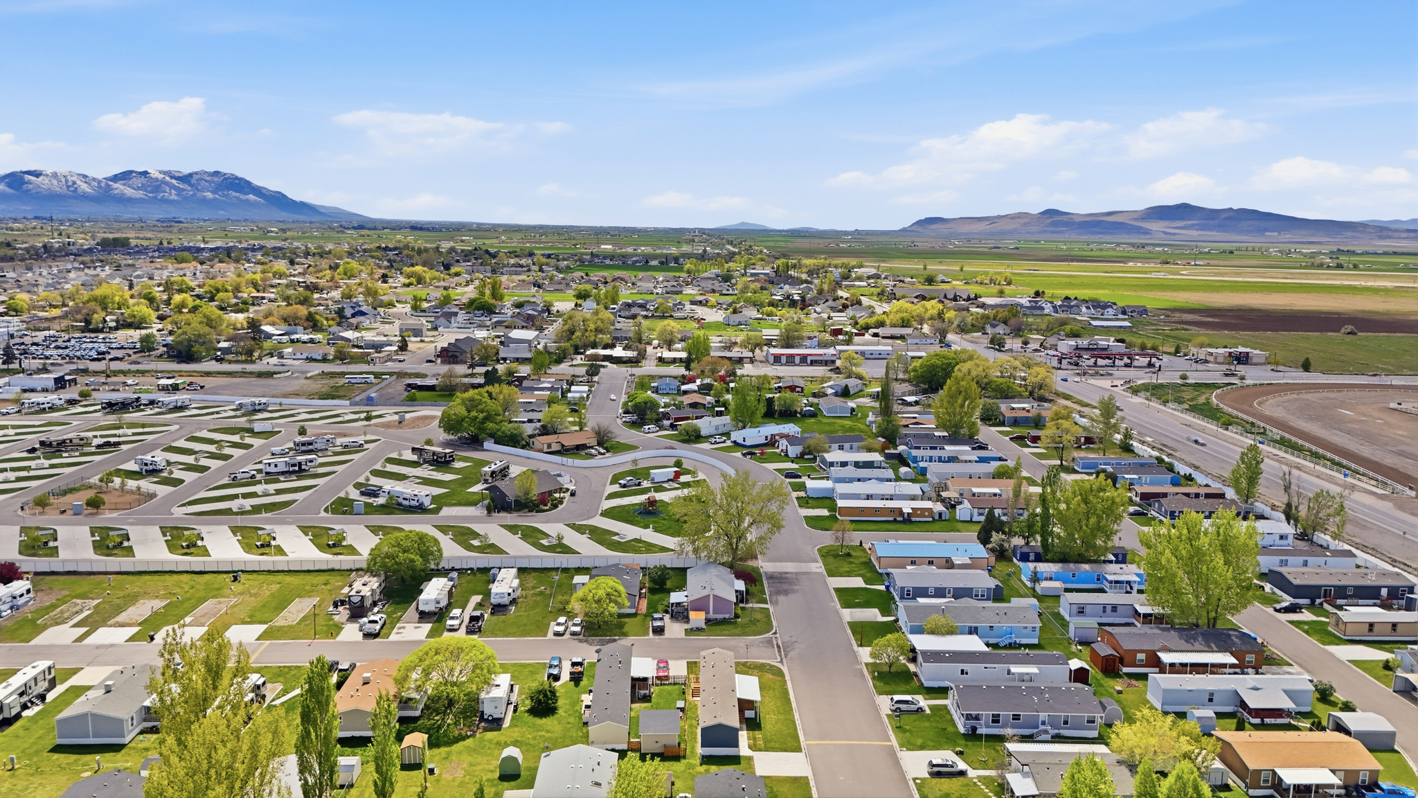 TOWN AND COUNTRY ESTATES - Residential