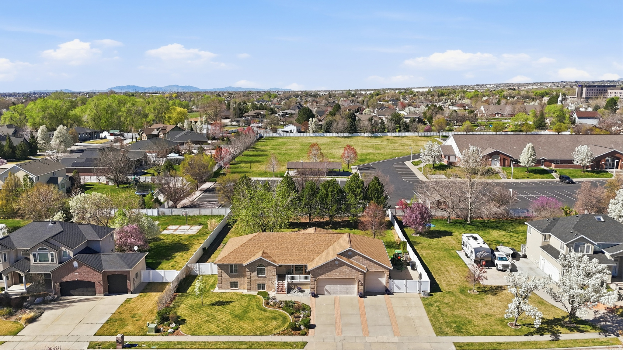 FLINT MEADOWS - Residential