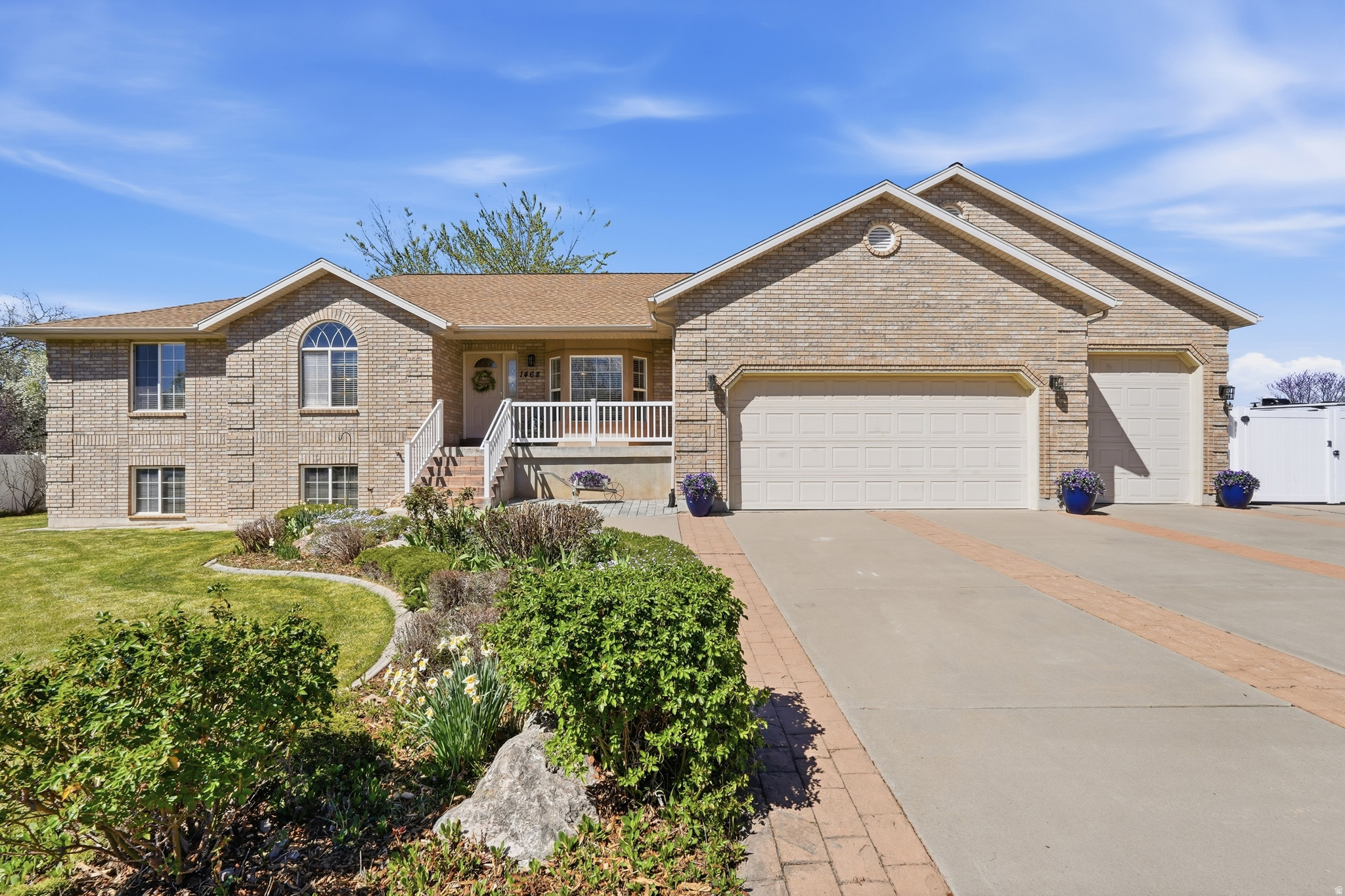 FLINT MEADOWS - Residential