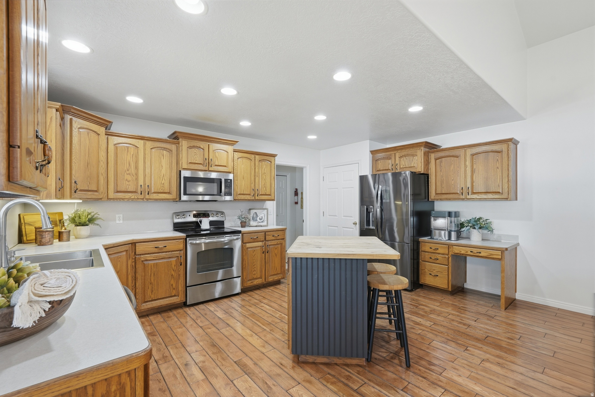 FLINT MEADOWS - Residential