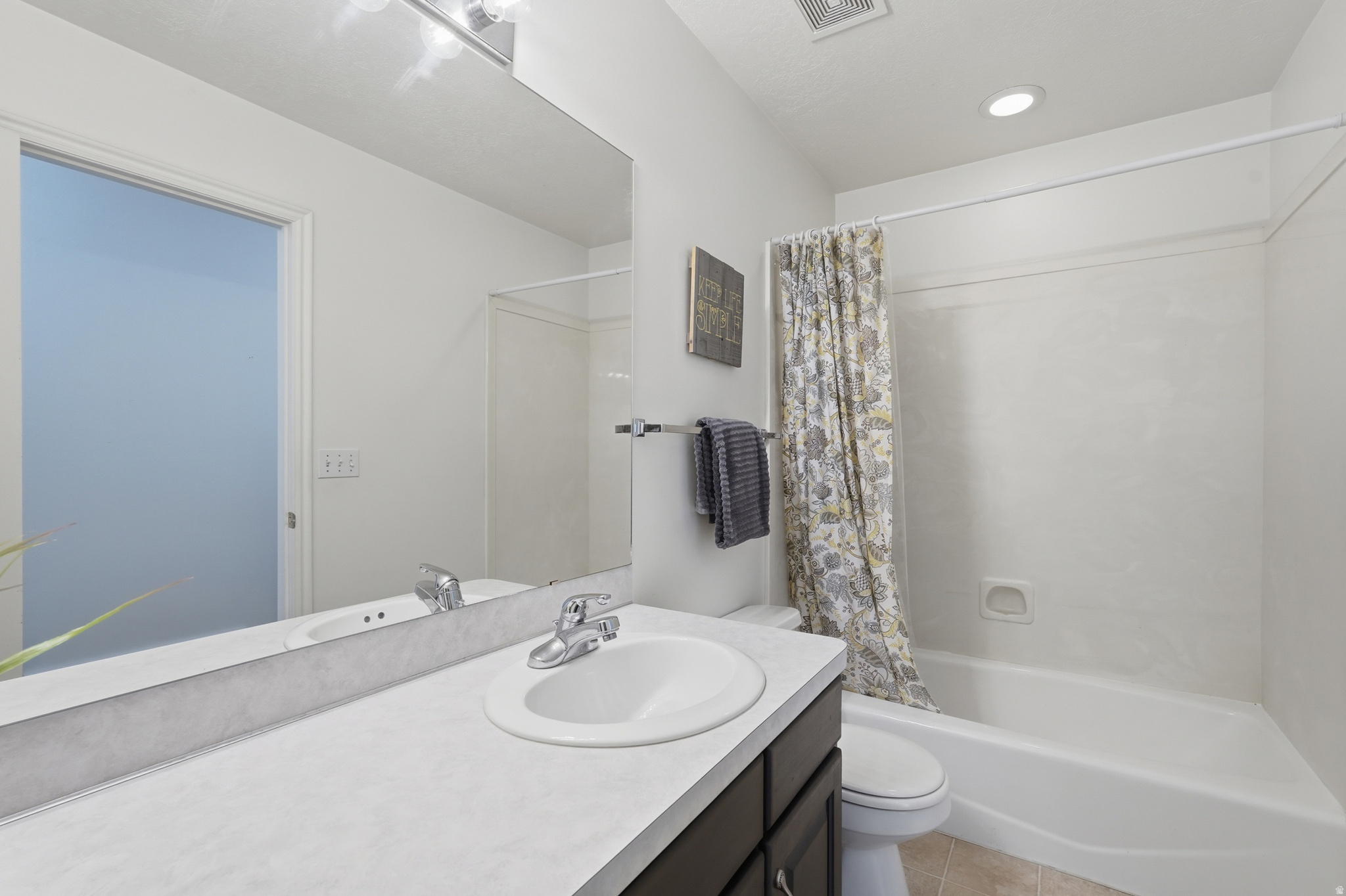 FLINT MEADOWS - Residential