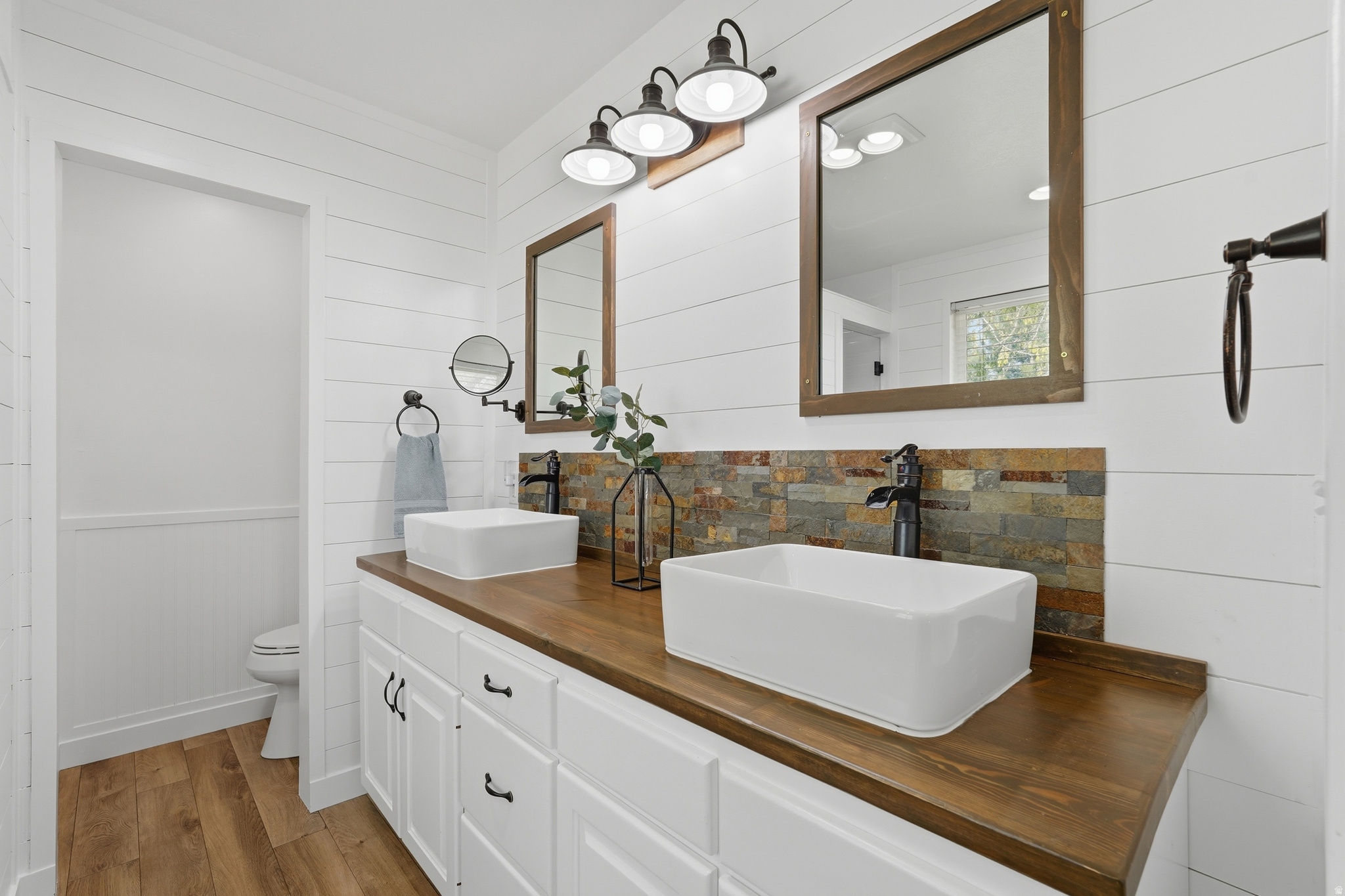 FLINT MEADOWS - Residential