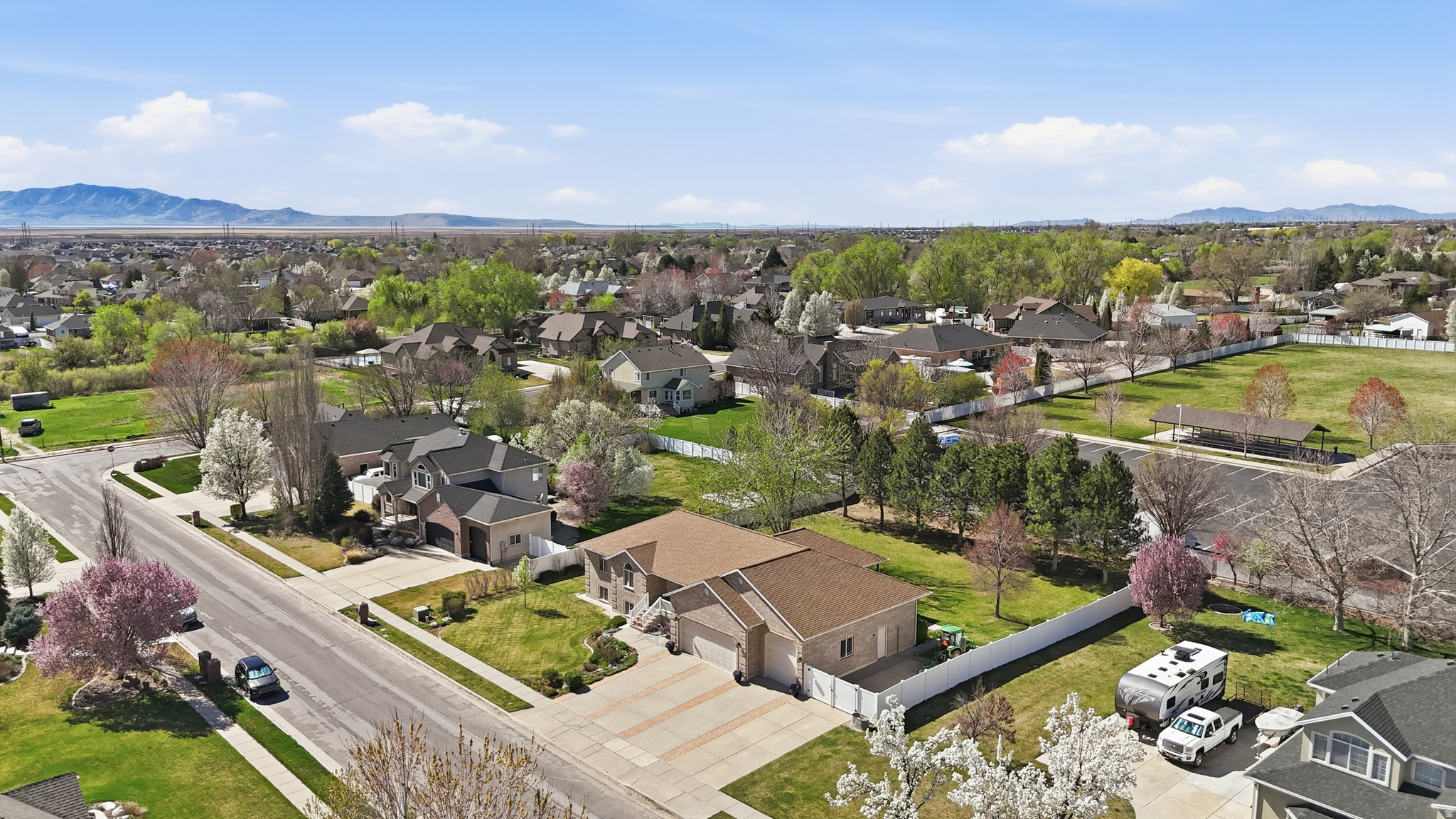 FLINT MEADOWS - Residential