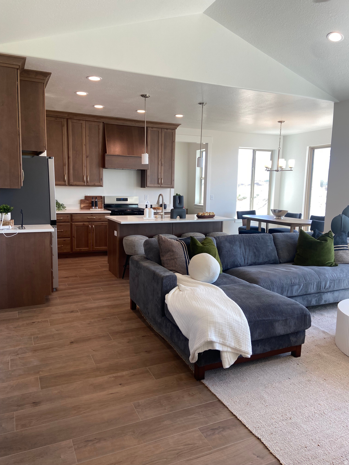 HIDDEN LANDING - Residential