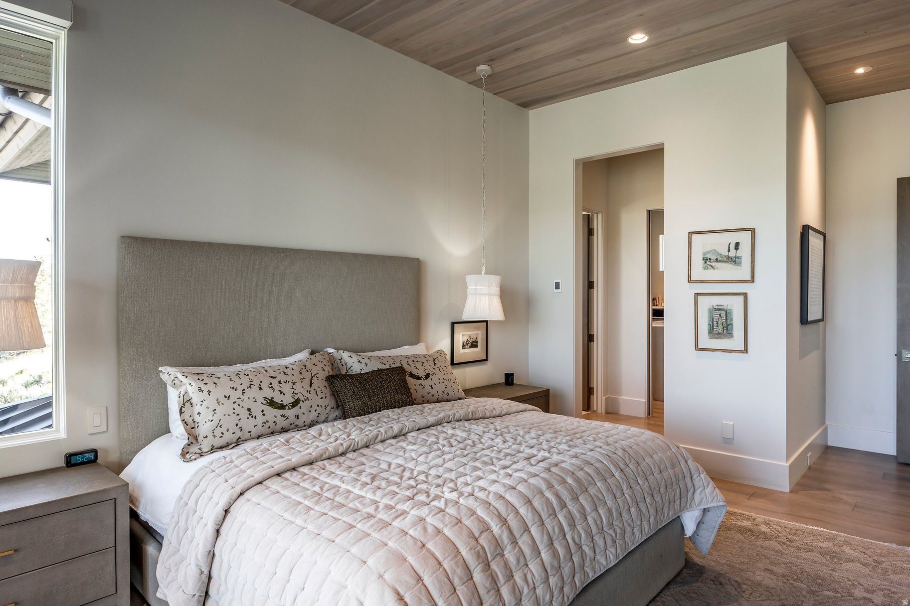 WEST HILLS - Residential