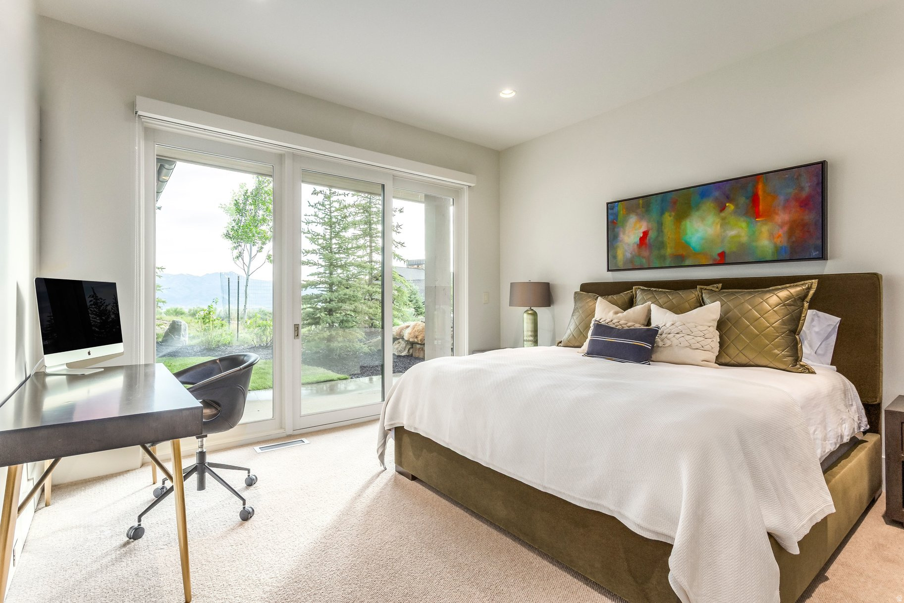WEST HILLS - Residential