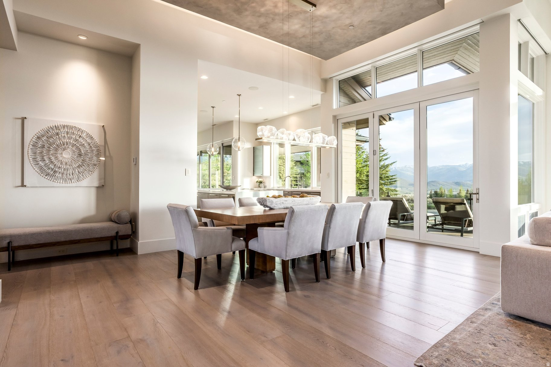 WEST HILLS - Residential
