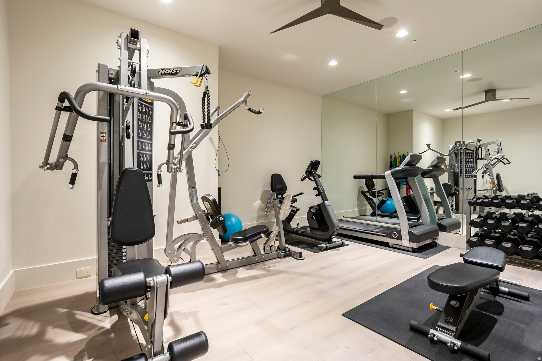 WEST HILLS - Residential