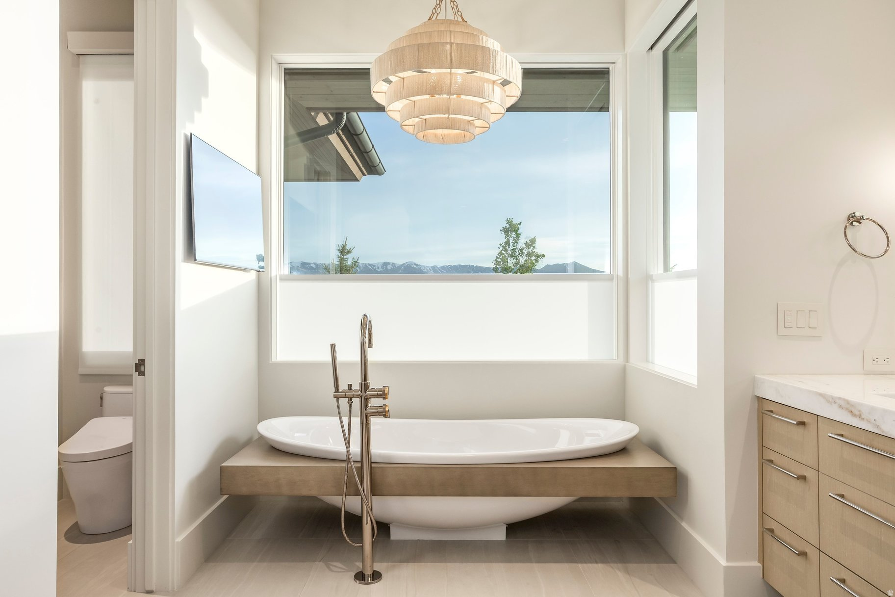 WEST HILLS - Residential