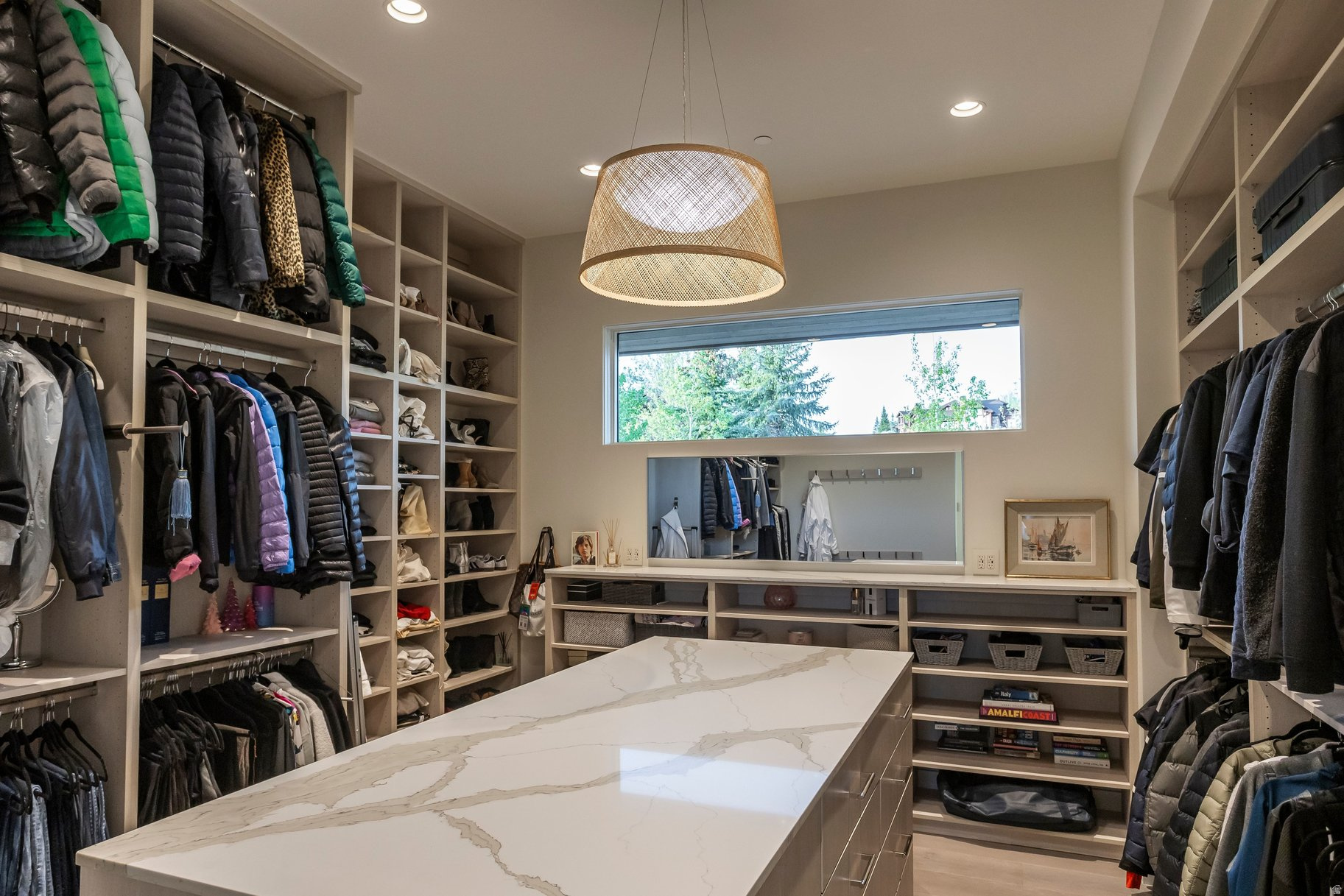 WEST HILLS - Residential