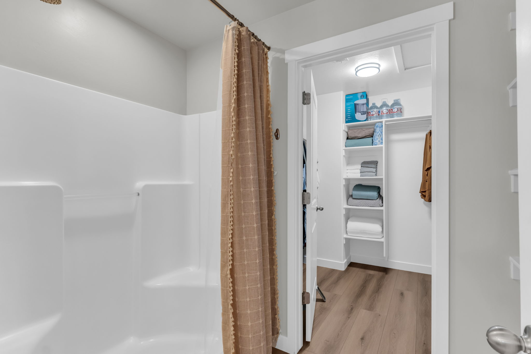 RUSHTON MEADOWS TOWN - Residential