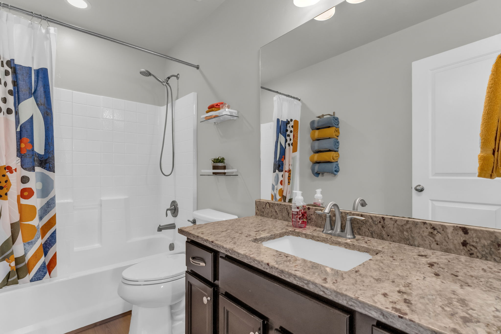 RUSHTON MEADOWS TOWN - Residential