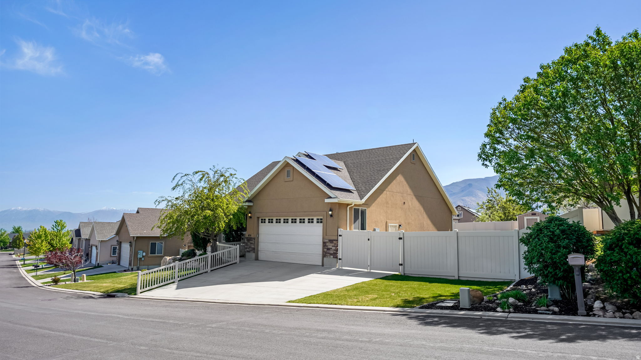 STONE HOLLOW AT SUMMIT RIDGE - Residential