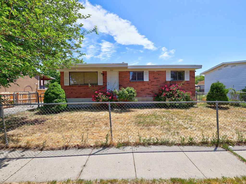MORTON MEADOWS - Residential