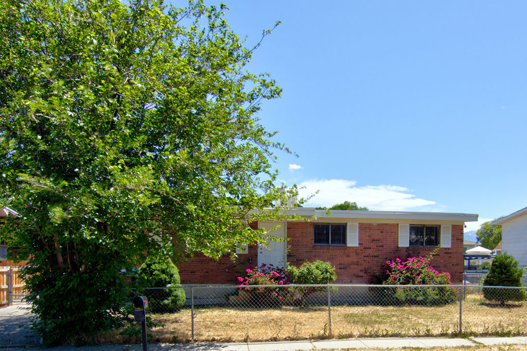 MORTON MEADOWS - Residential