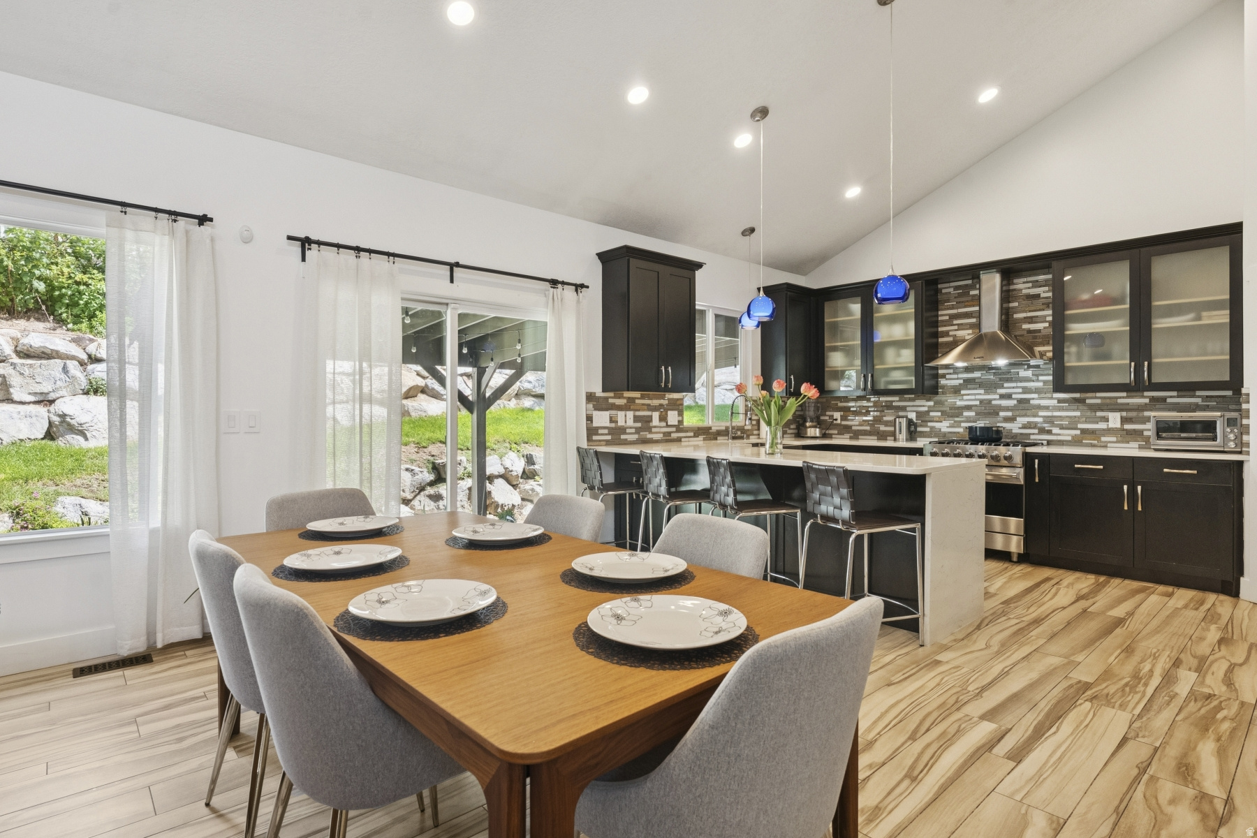 FARMINGTON MANORS - Residential