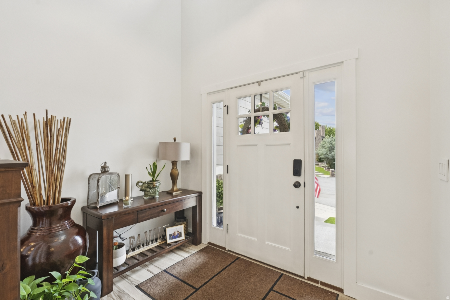 FARMINGTON MANORS - Residential