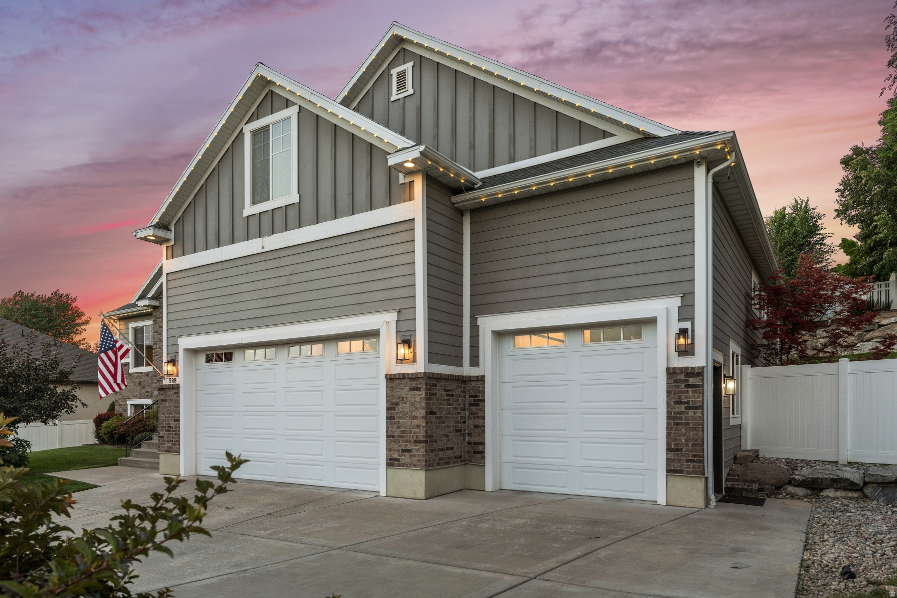 FARMINGTON MANORS - Residential