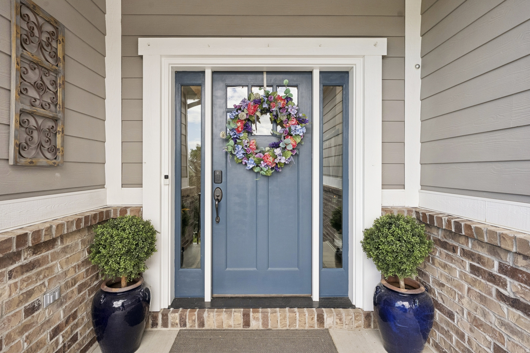 FARMINGTON MANORS - Residential