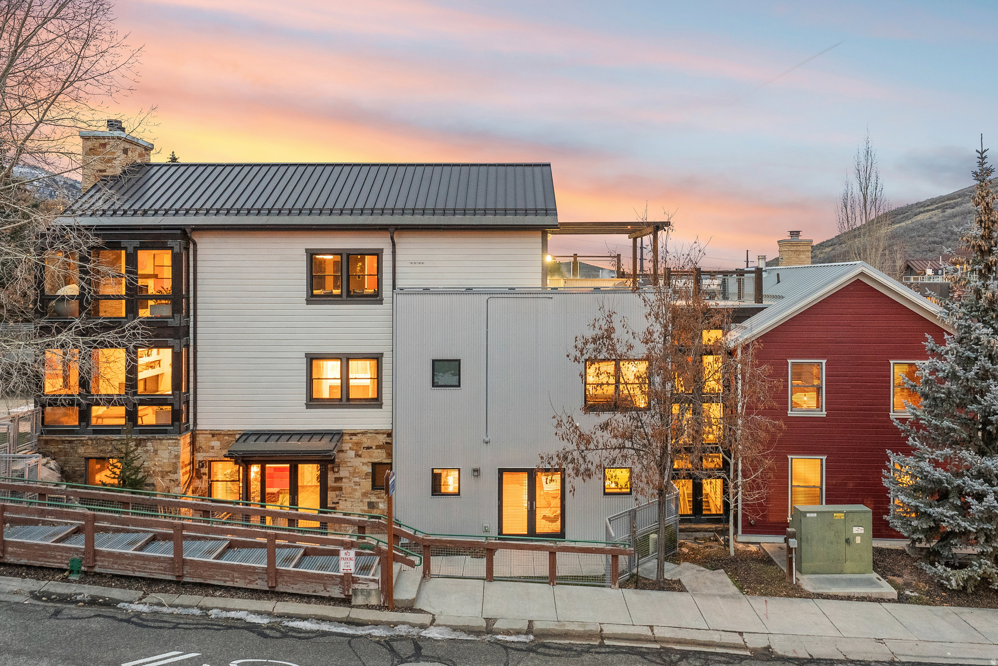 PARKWOOD PLACE - Residential
