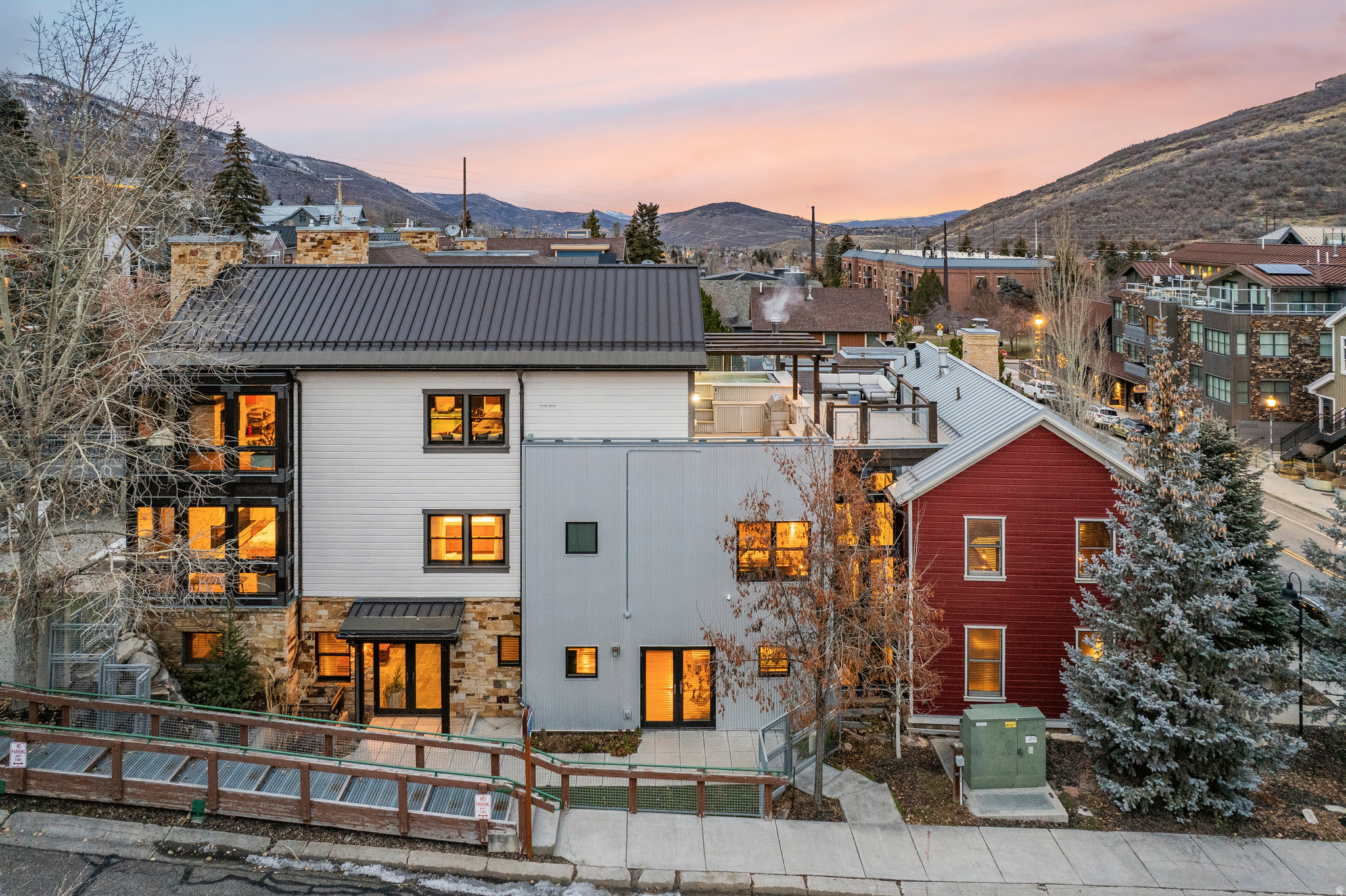 PARKWOOD PLACE - Residential