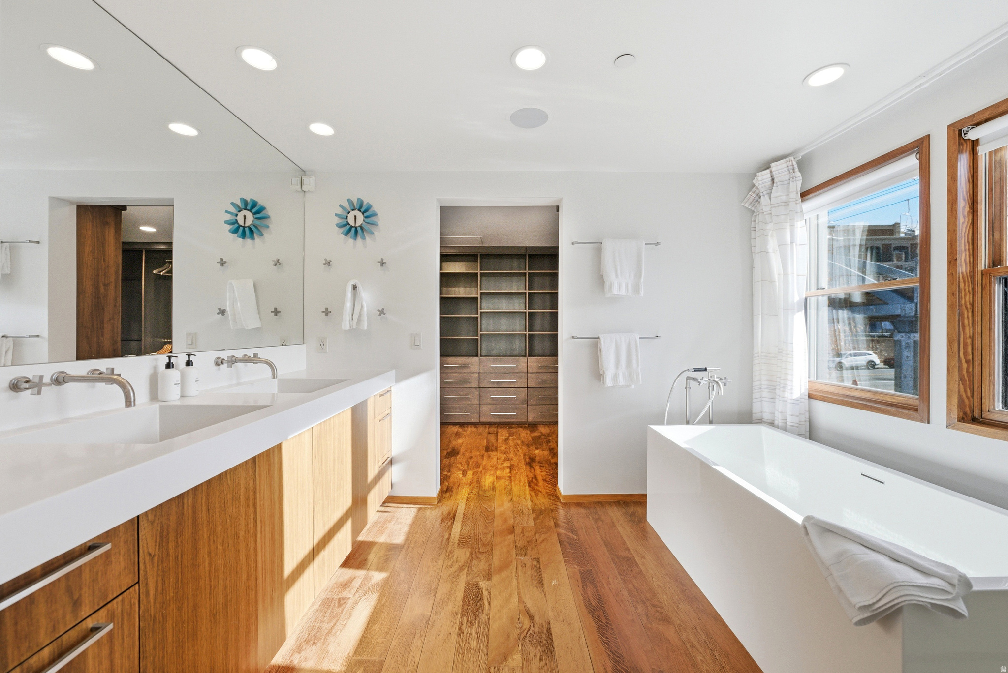 PARKWOOD PLACE - Residential