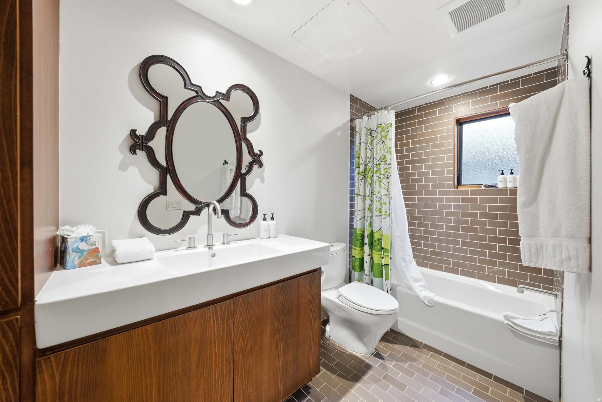 PARKWOOD PLACE - Residential