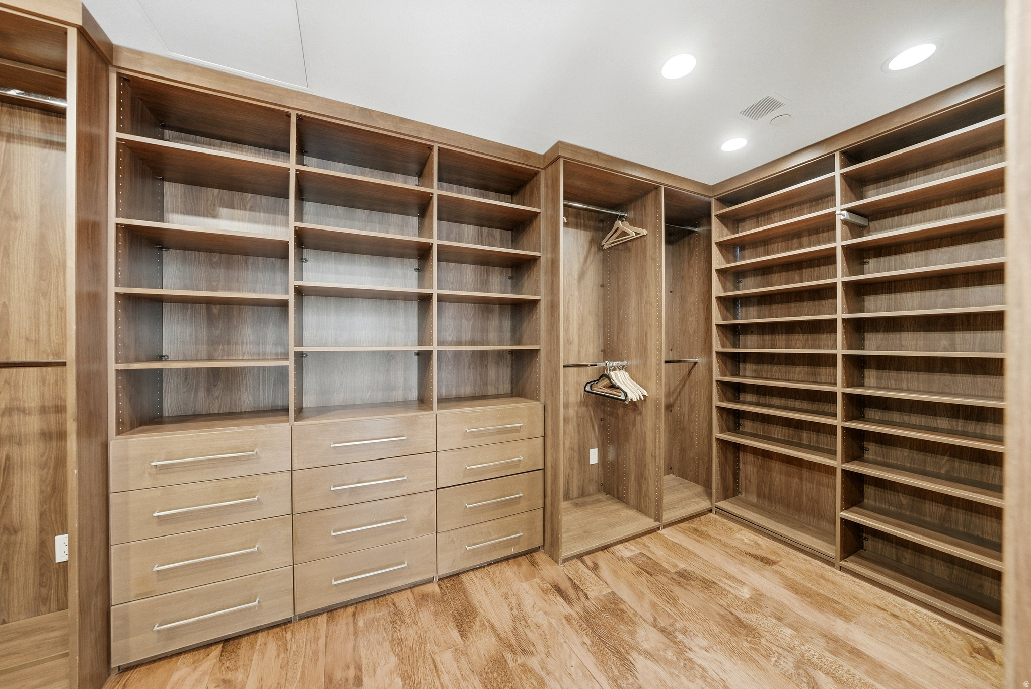 PARKWOOD PLACE - Residential