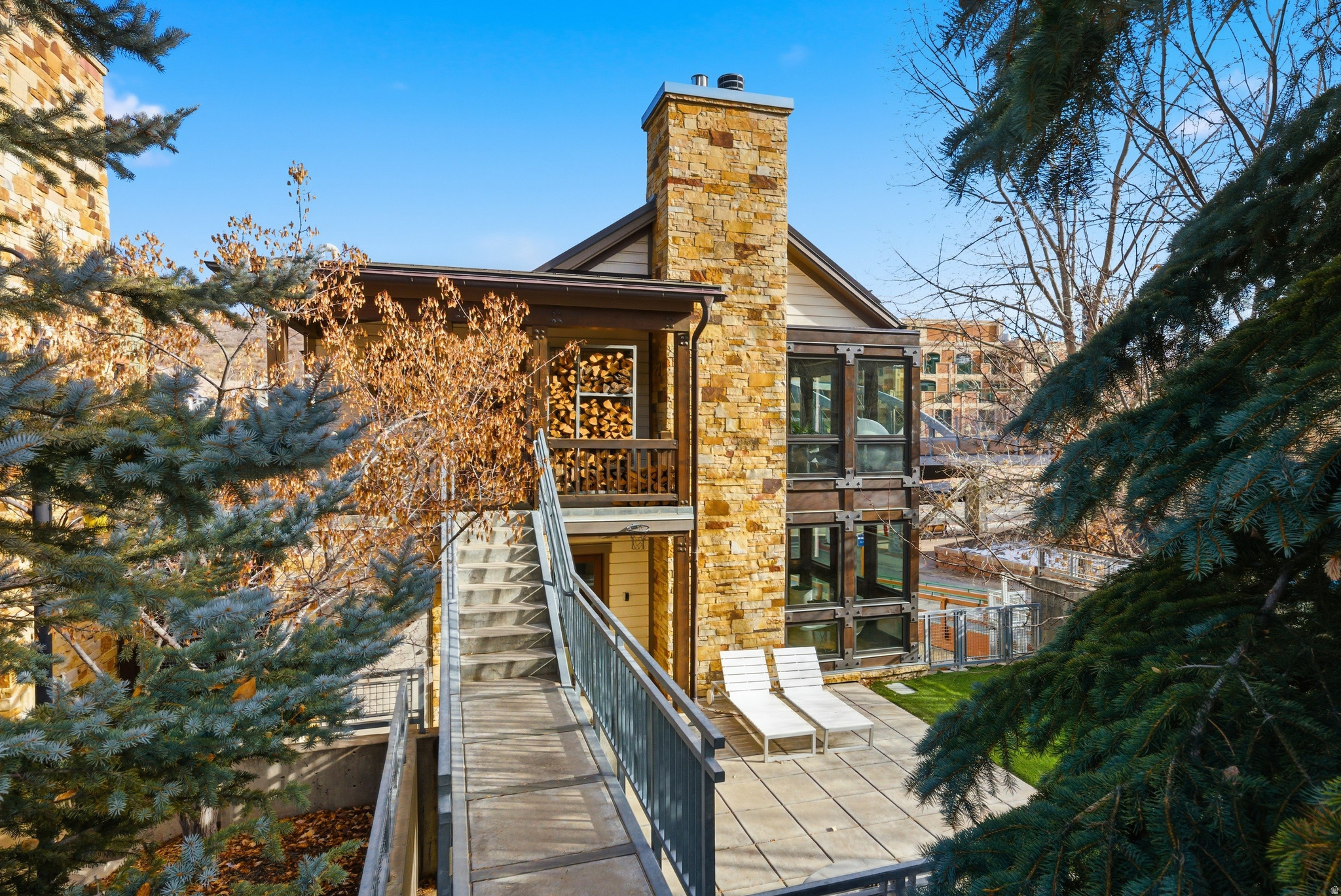 PARKWOOD PLACE - Residential