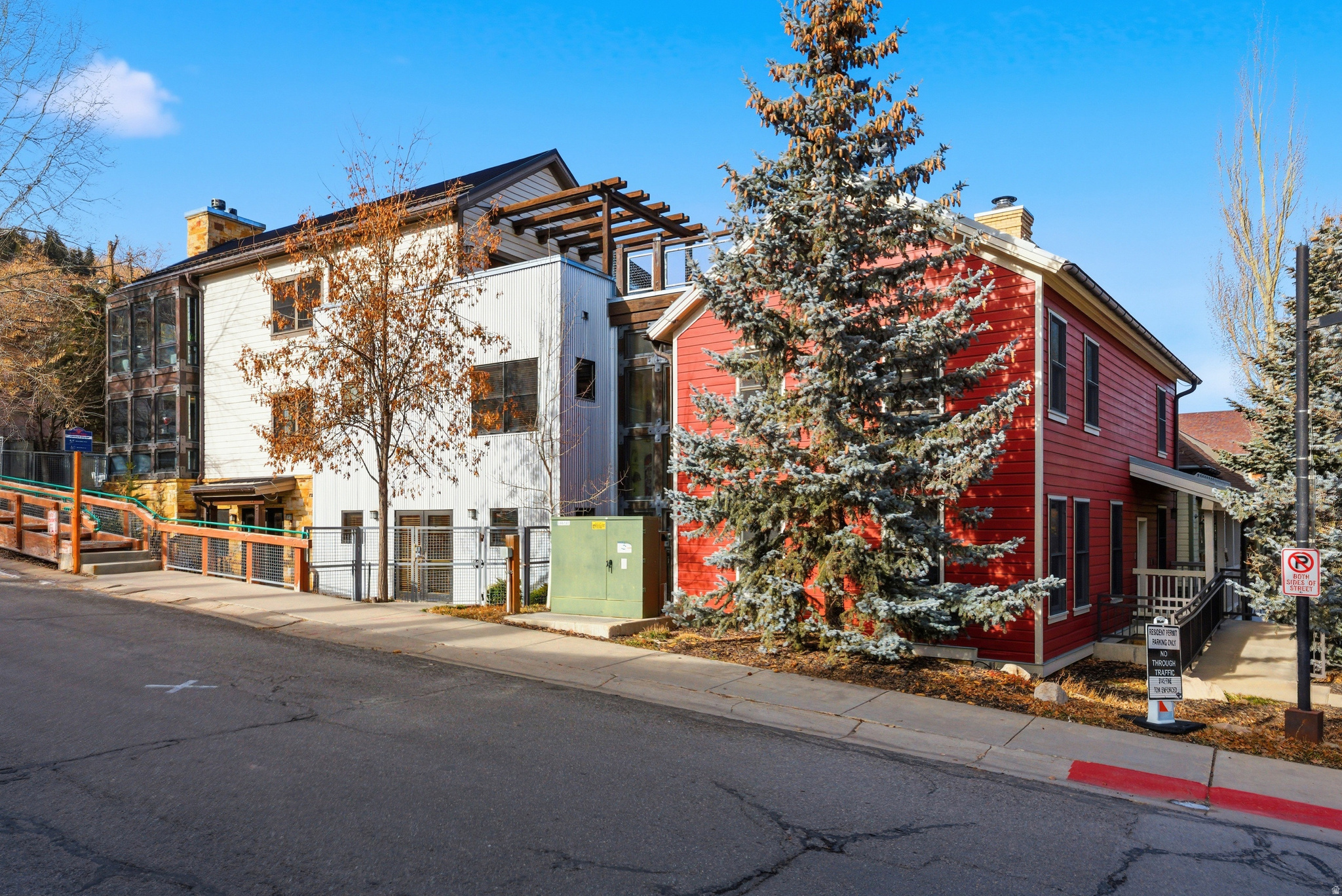 PARKWOOD PLACE - Residential