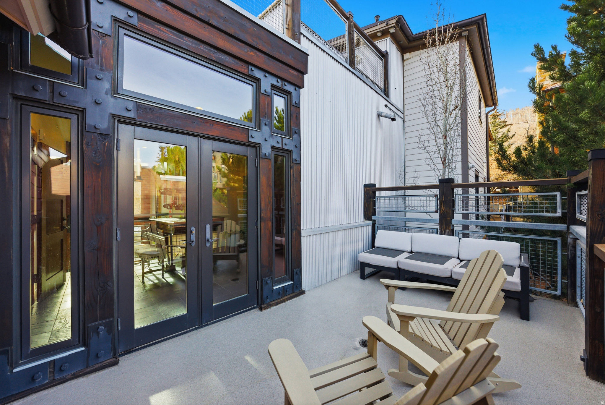 PARKWOOD PLACE - Residential
