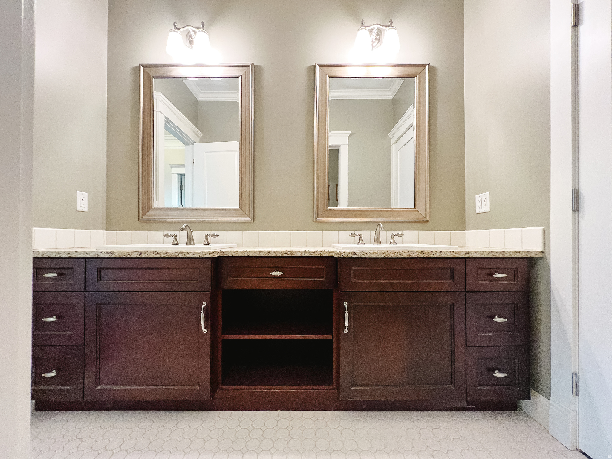SMITHFIELD RIDGES SU - Residential