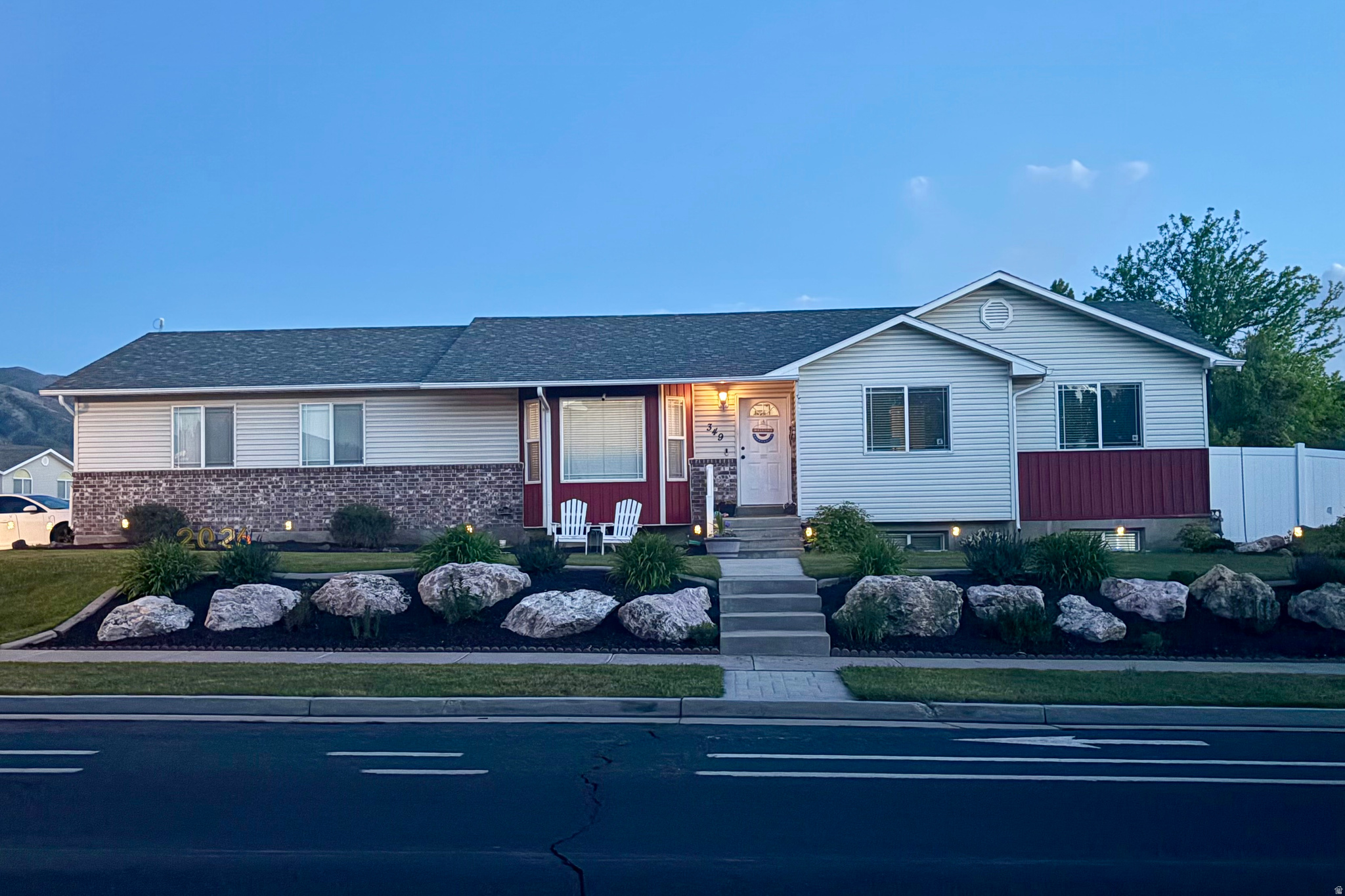 Great house in a quiet neighborhood and close to everything! Beautifully landscaped outside and room for everyone on the inside. If you are looking for a little more space or another rental for your investment portfolio, you can't go wrong with this one. Schedule your private showing today!