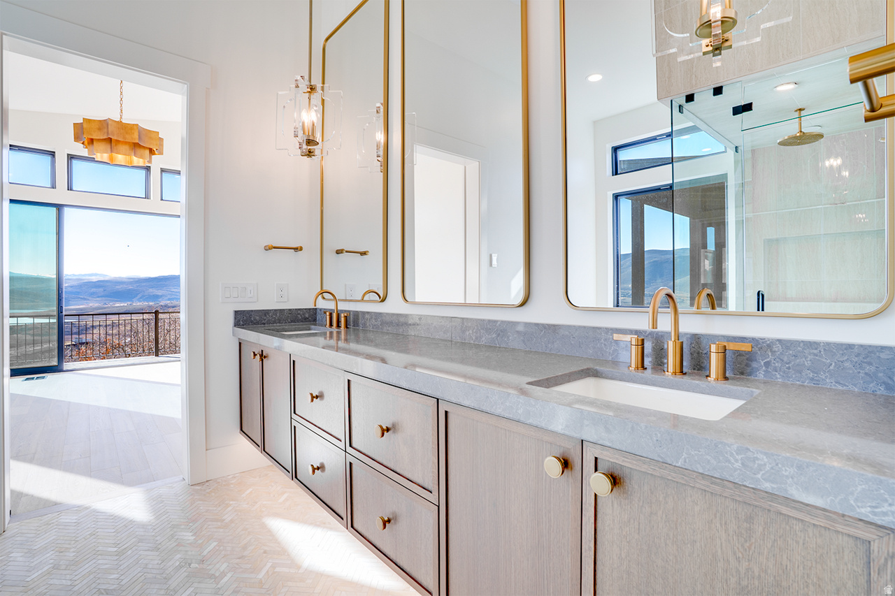 AMANTI LAGO - Residential