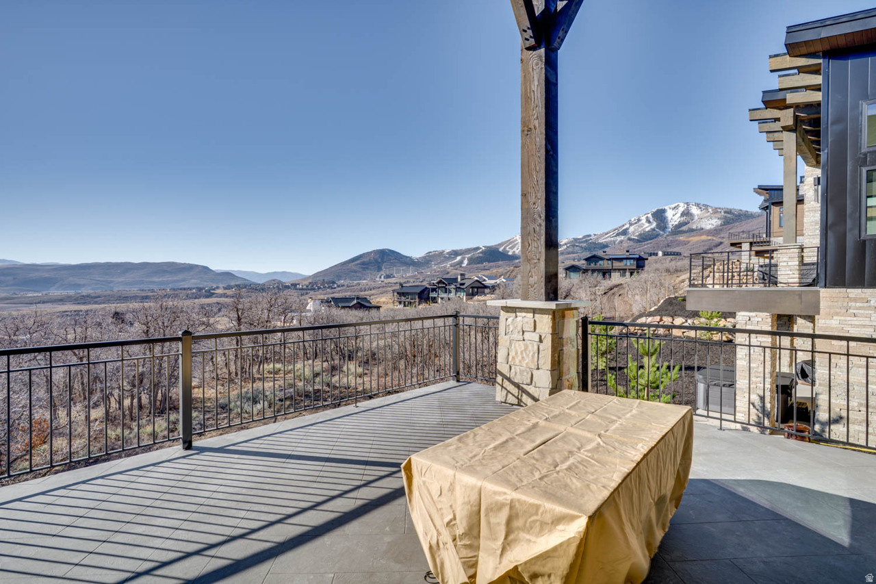AMANTI LAGO - Residential