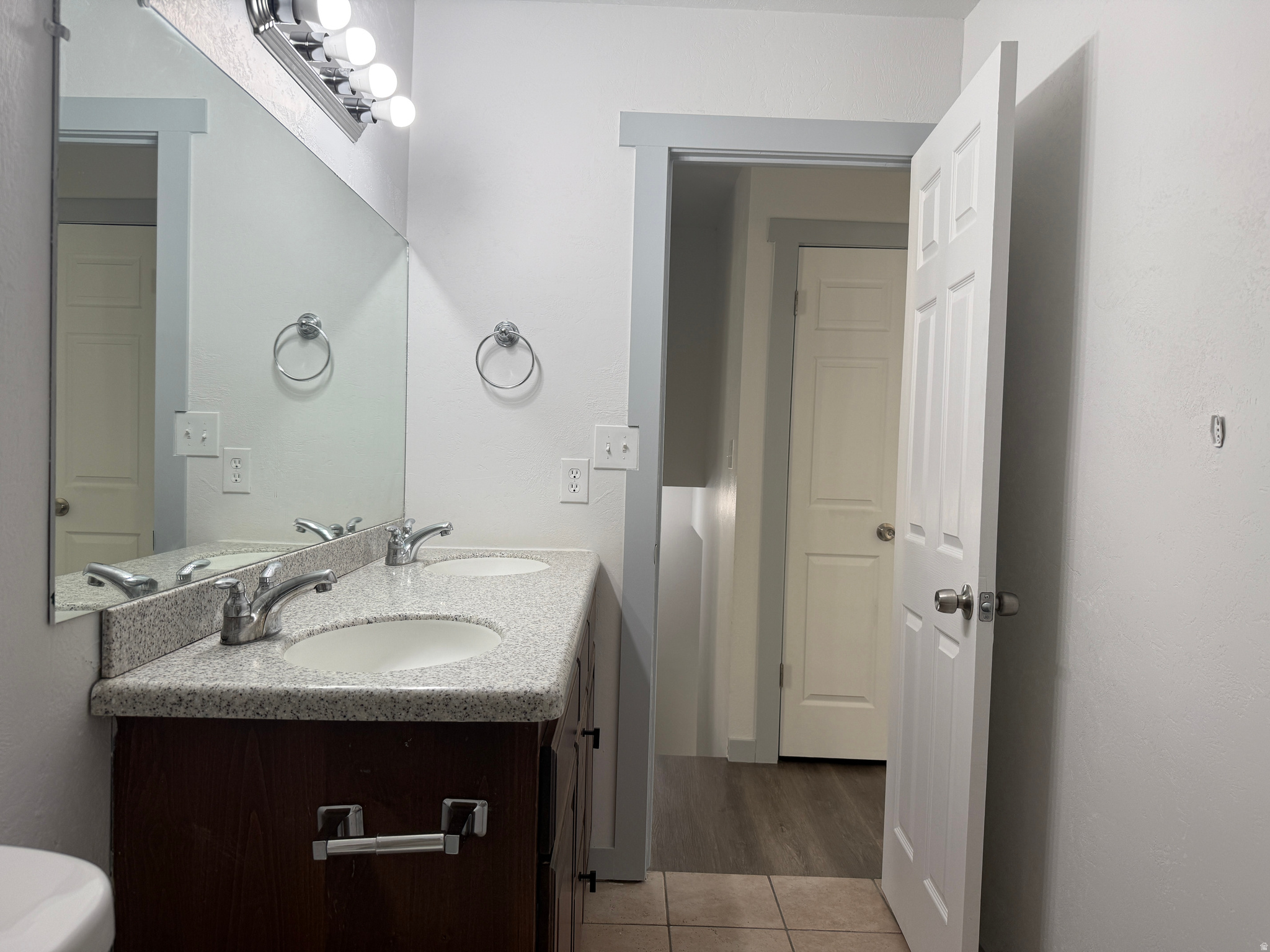 DEERHAVEN - Residential Lease
