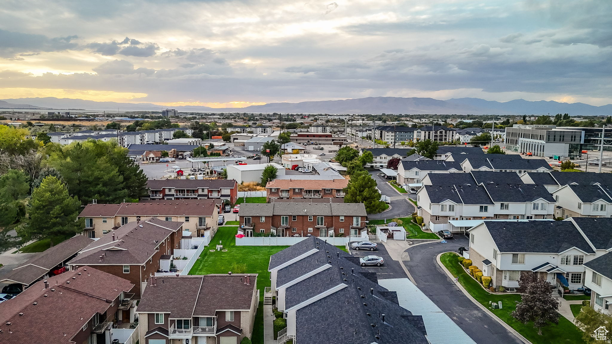DEERHAVEN - Residential Lease