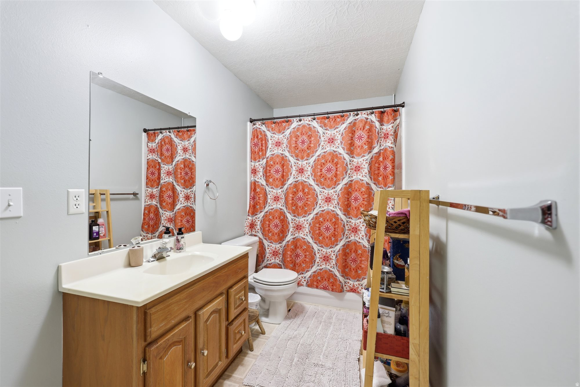 ABBY CONDO - Residential