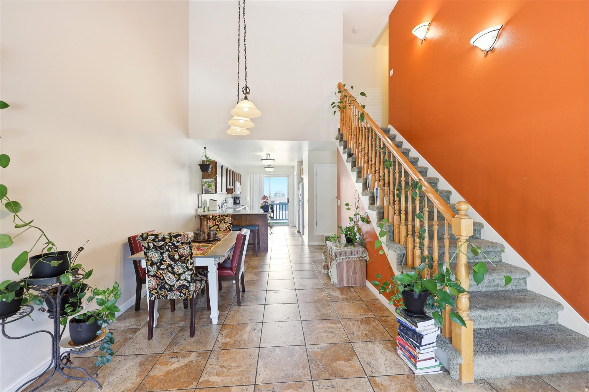 ABBY CONDO - Residential