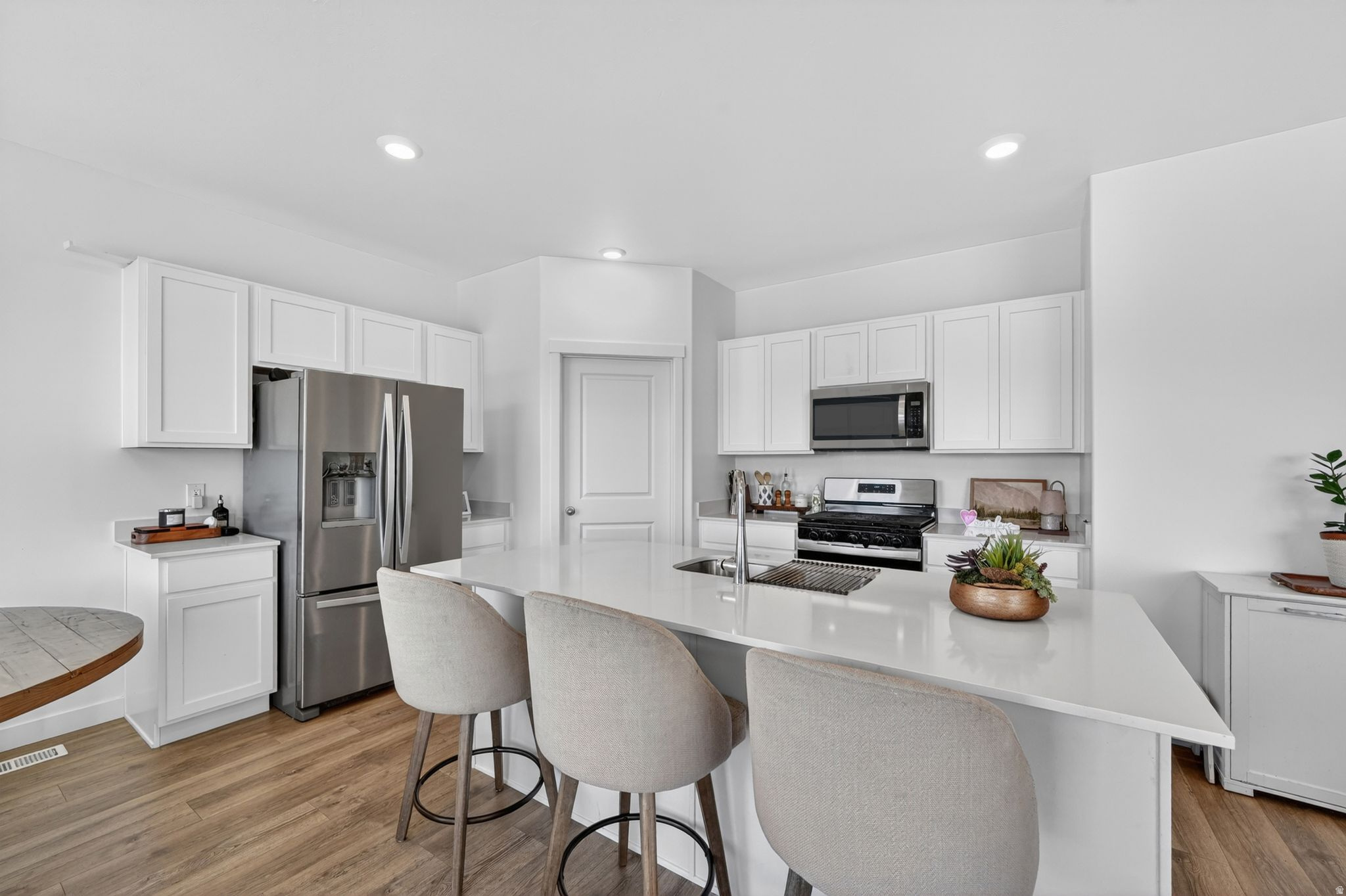 GATEWAY TO LITTLE VALLEY - Residential