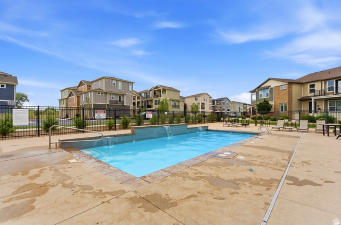 THE AVENUES AT STATION PARK - Residential