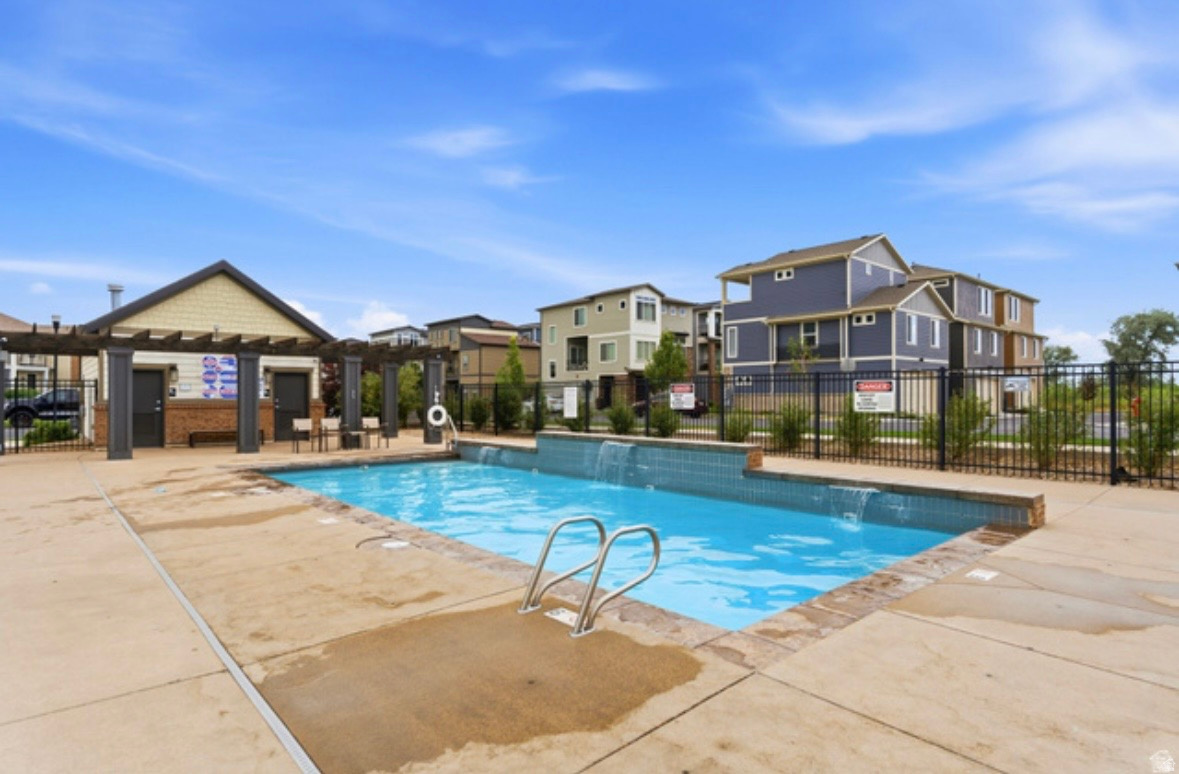 THE AVENUES AT STATION PARK - Residential