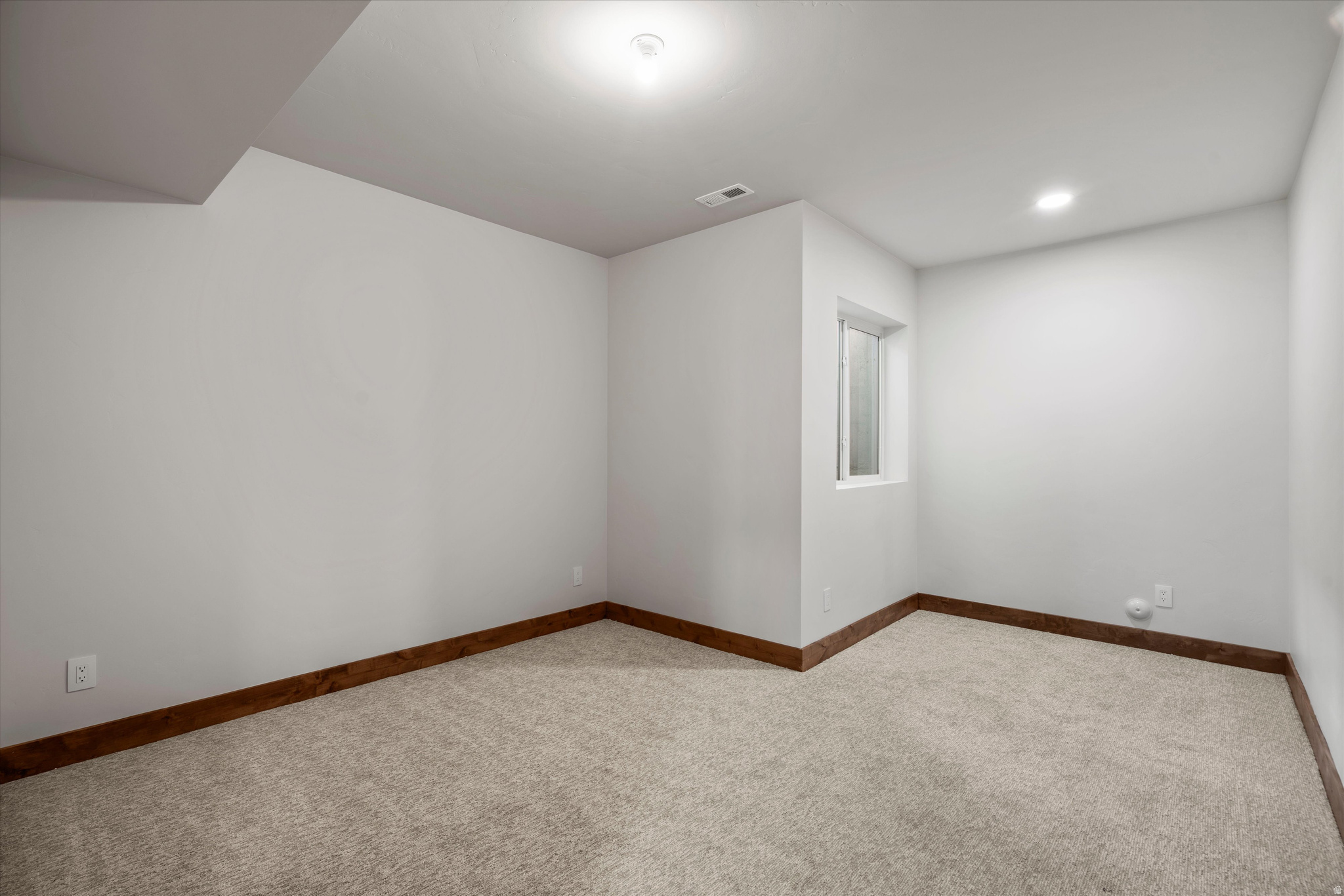 THE RIDGE TOWNHOMES - Residential