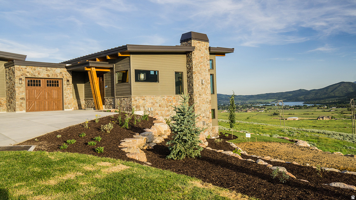 THE RIDGE TOWNHOMES - Residential