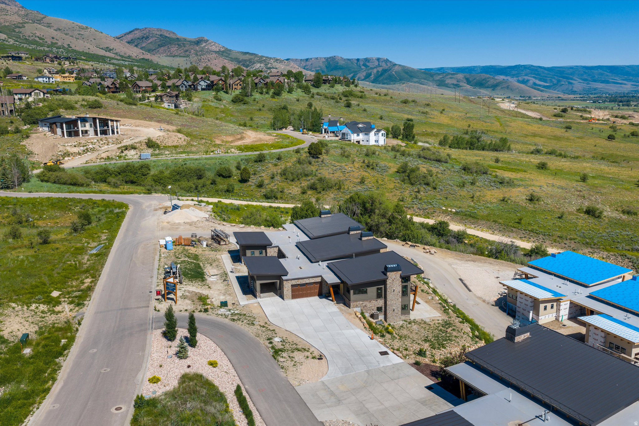 THE RIDGE TOWNHOMES - Residential