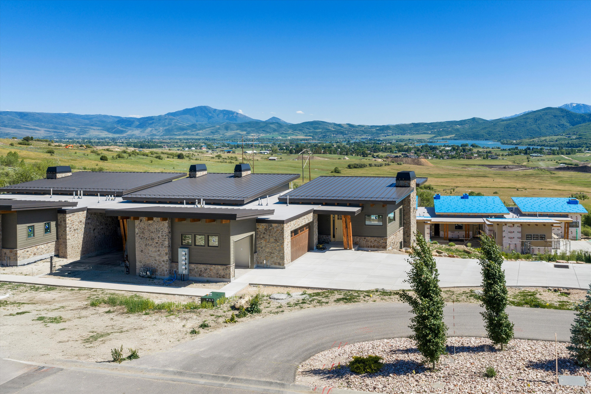 THE RIDGE TOWNHOMES - Residential