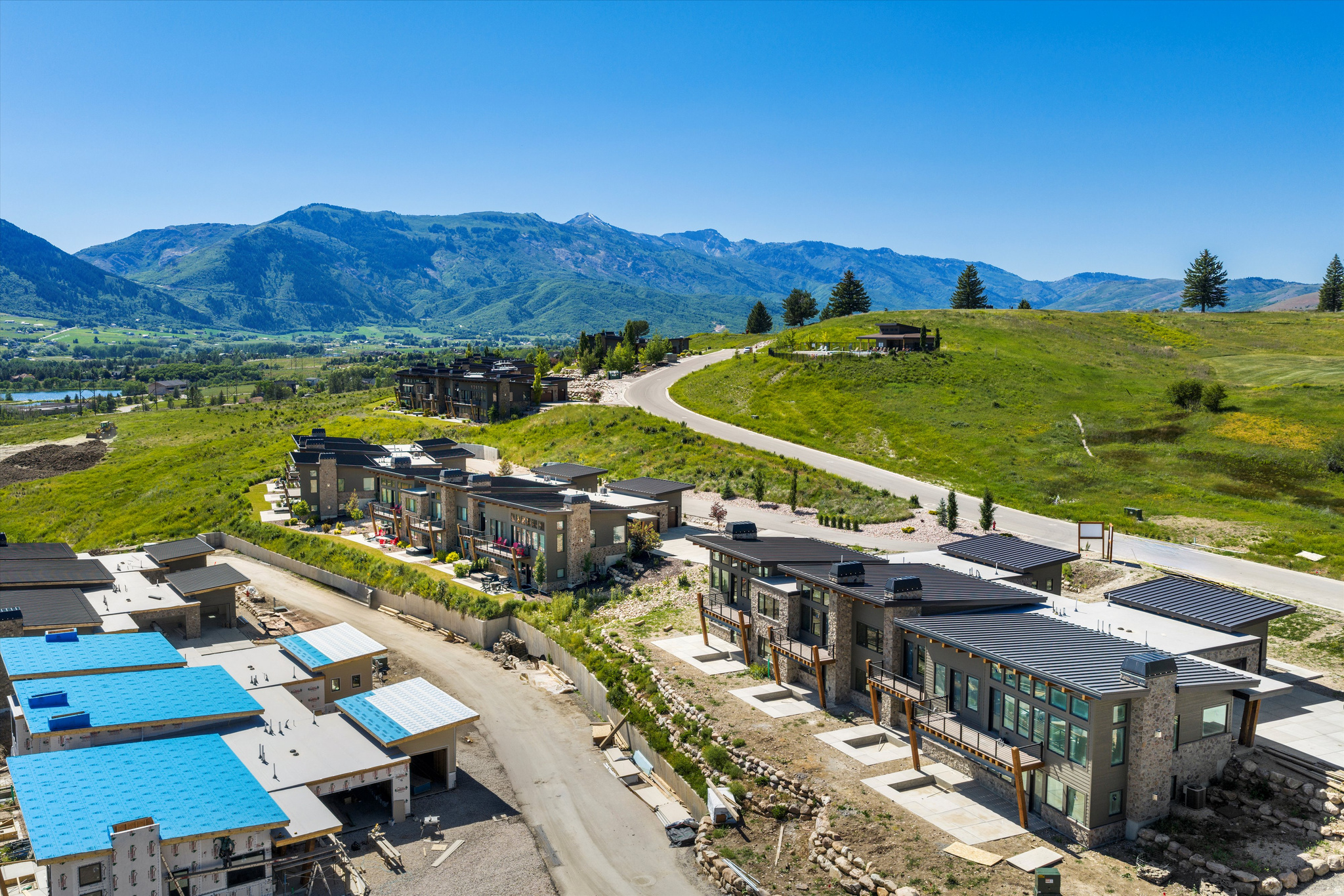 THE RIDGE TOWNHOMES - Residential