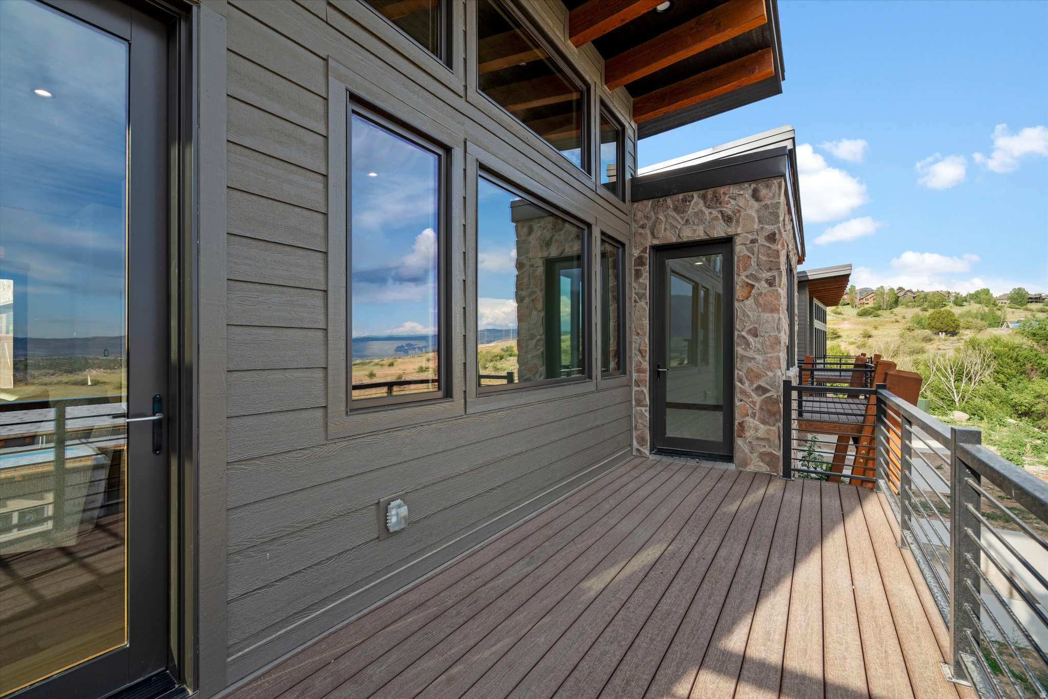 THE RIDGE TOWNHOMES - Residential