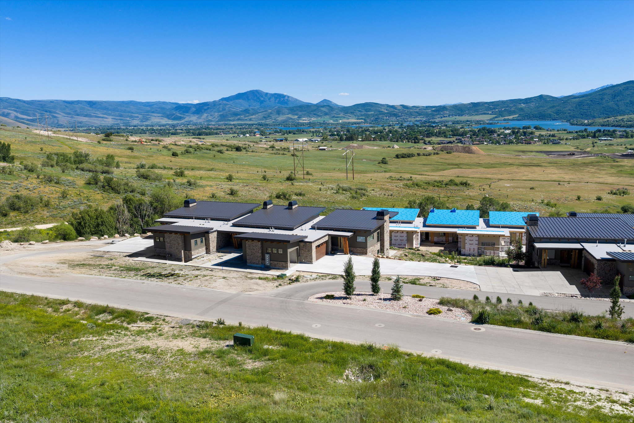 THE RIDGE TOWNHOMES - Residential