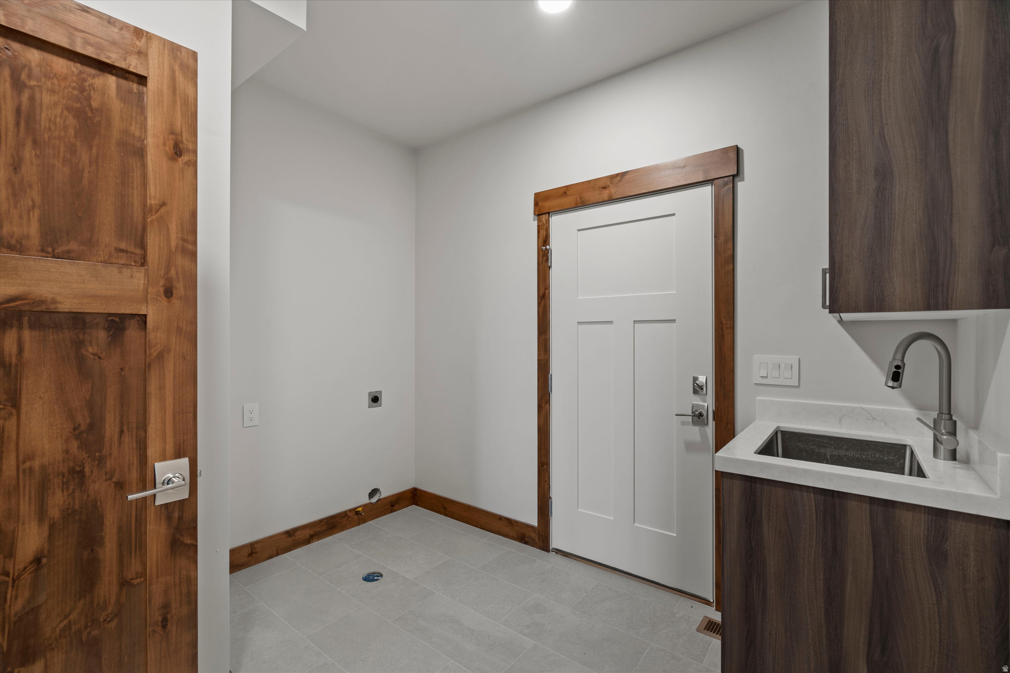 THE RIDGE TOWNHOMES - Residential